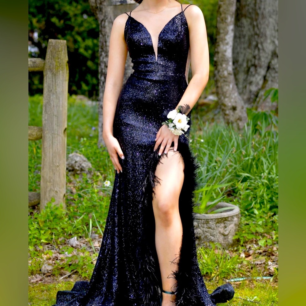 Gorgeous Amarra dress. Perfect mix of elegance and modern.